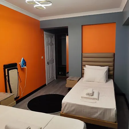Orange Apartment *